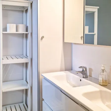 Holiday home 5 Bedroom Cozy In