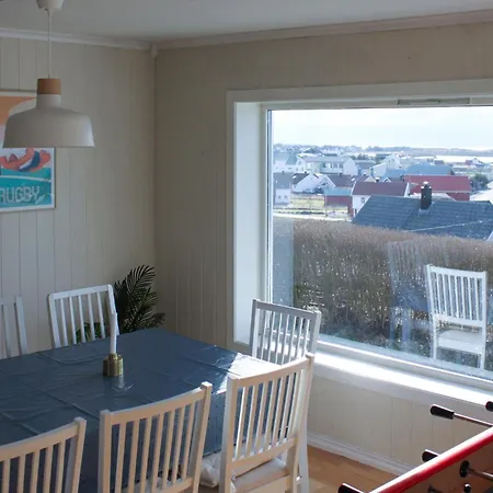 5 Bedroom In Borhaug
