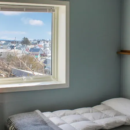 5 Bedroom Cozy In * Borhaug