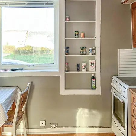 5 Bedroom Cozy In Holiday home