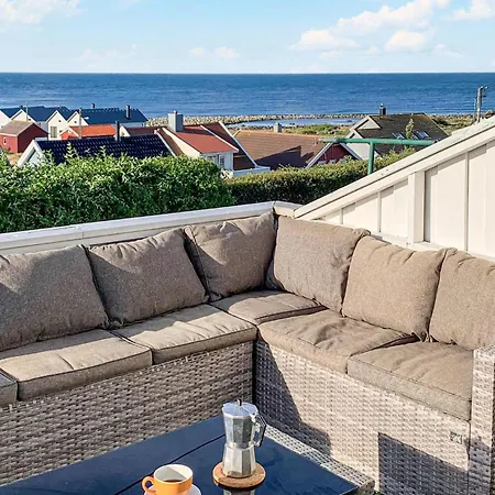 5 Bedroom Cozy In Holiday home *